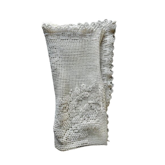 Handcrafted Crochet Tablecloth 36"x32" With Raised Wreath Design & Tatted Edges - Picture 14 of 15